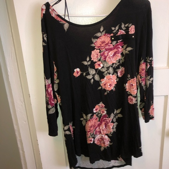 George Black and Pink Asymmetrical 3/4 Sleeve Blouse - Picture 7 of 7